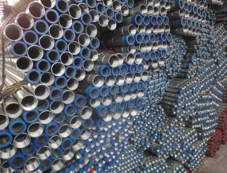 Differences between Welded and Seamless Steel Pipes